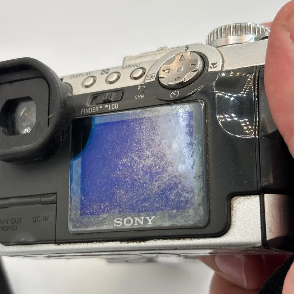 Sony Cyber-shot DSC-F717 5.0MP Digital Camera Carl Zeiss Vario-Sonnar Silver